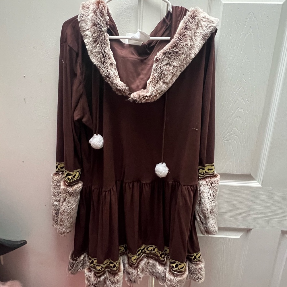 ￼ PLUS SIZE ESKIMO COSTUME
